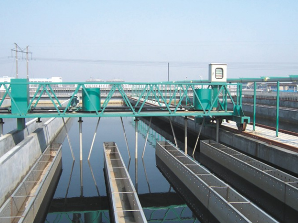 MW-PHX行车式吸泥机